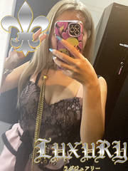 Ďqfo[wX LUXURYOWA[  I 19